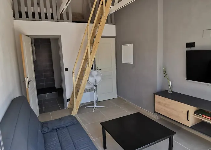 Avec Grande Piscine * Nissan-lez-Enserune